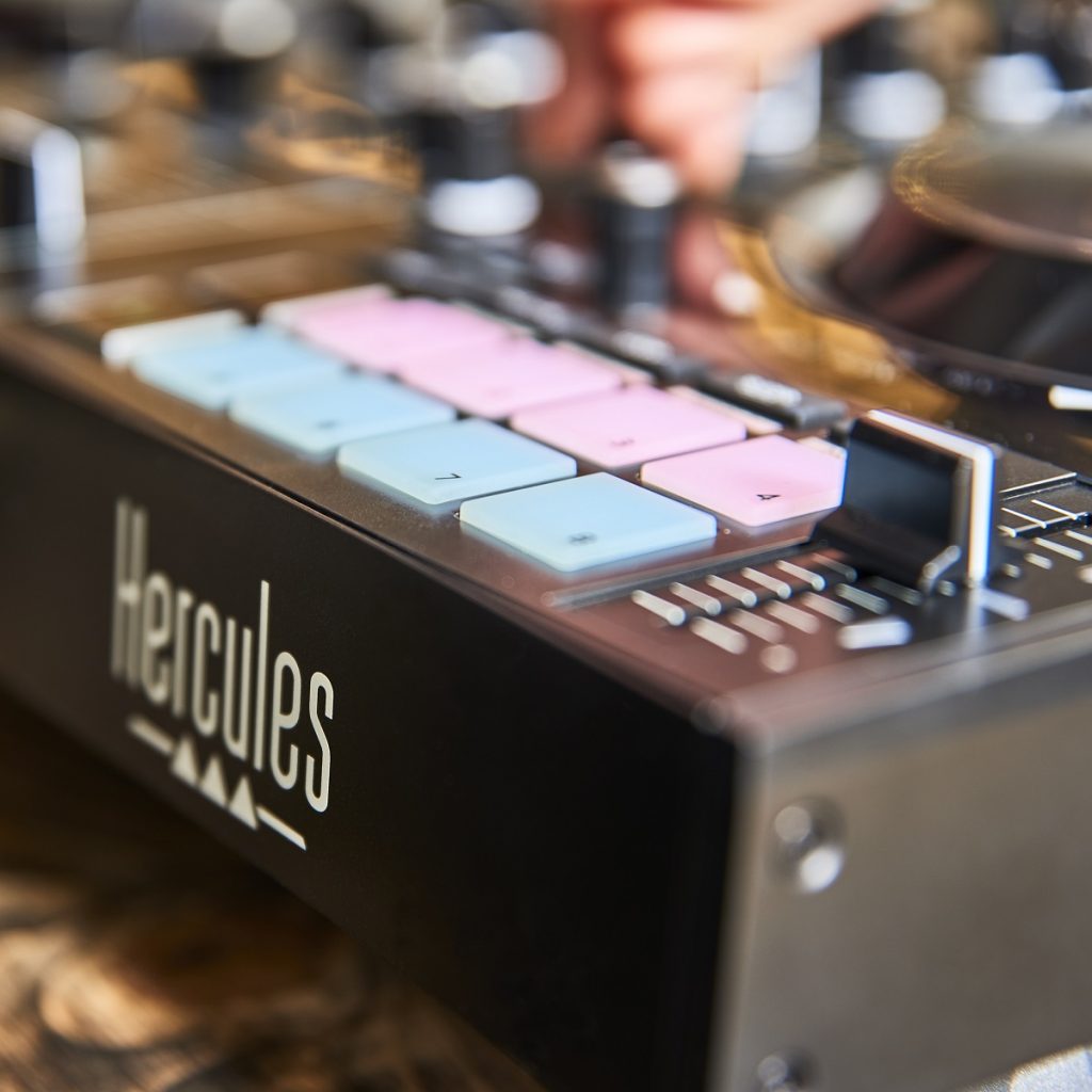 Hercules Inpulse 500 Dj Controller küçük görsel 9